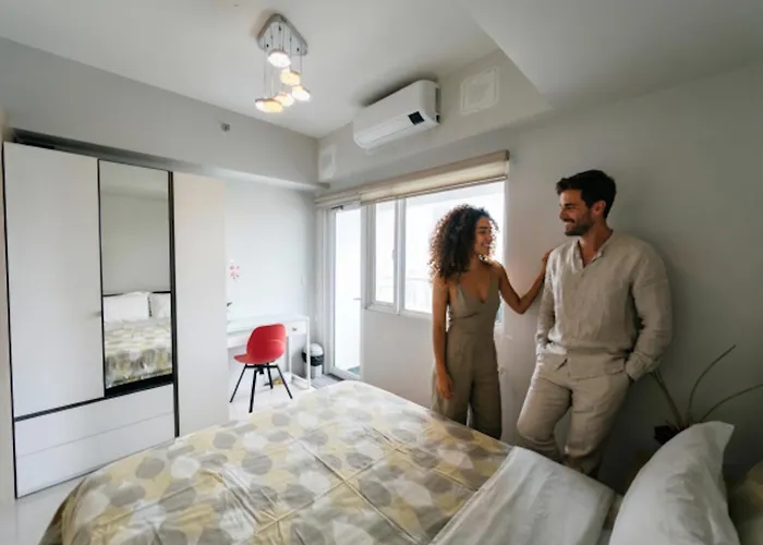 Aparthotel Makati Cbd Executive Skyline 4*